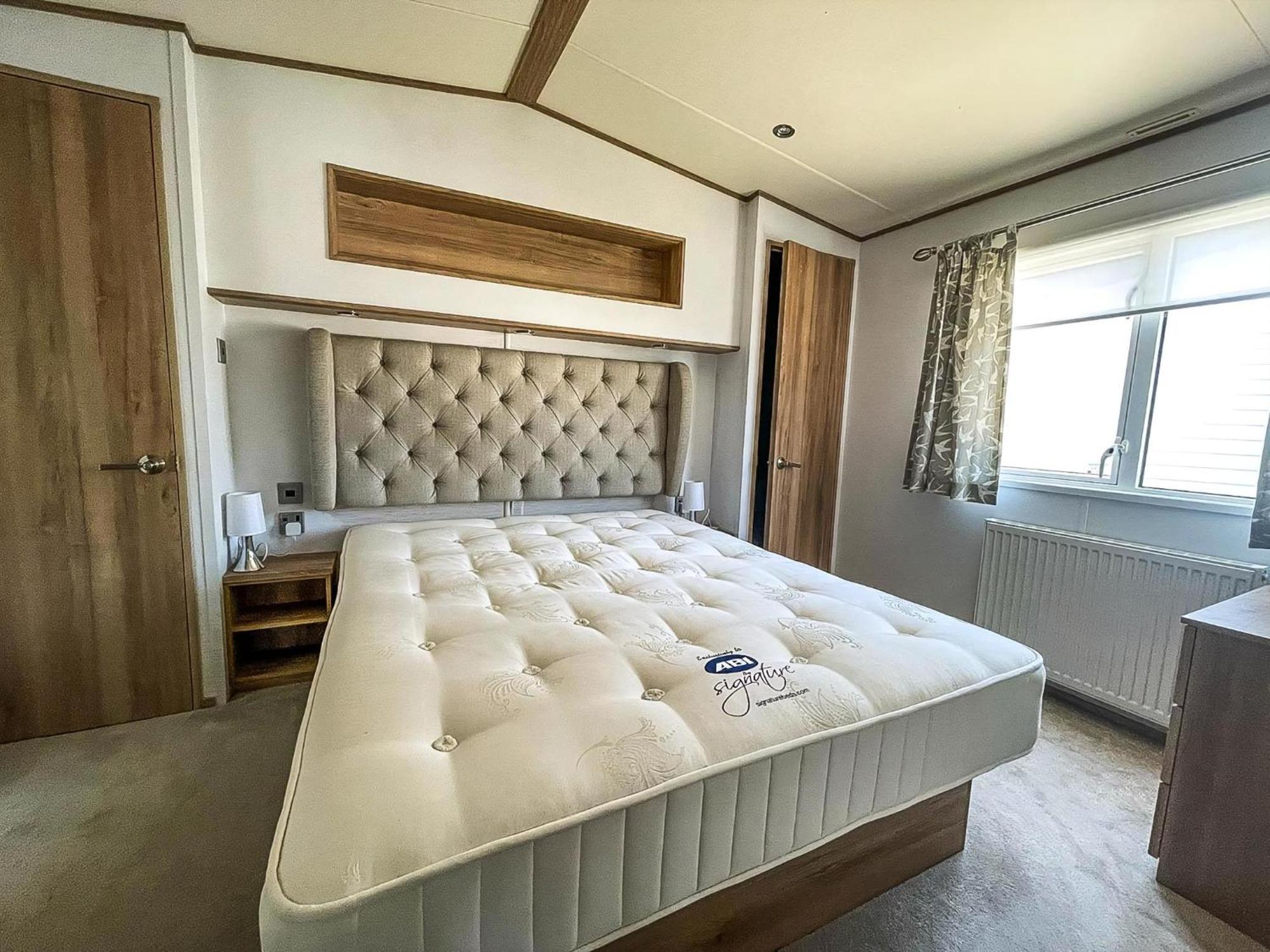 Beautiful Caravan With Decking At Carlton Meres Holiday Park, Suffolk Ref 60022M Saxmundham Kültér fotó