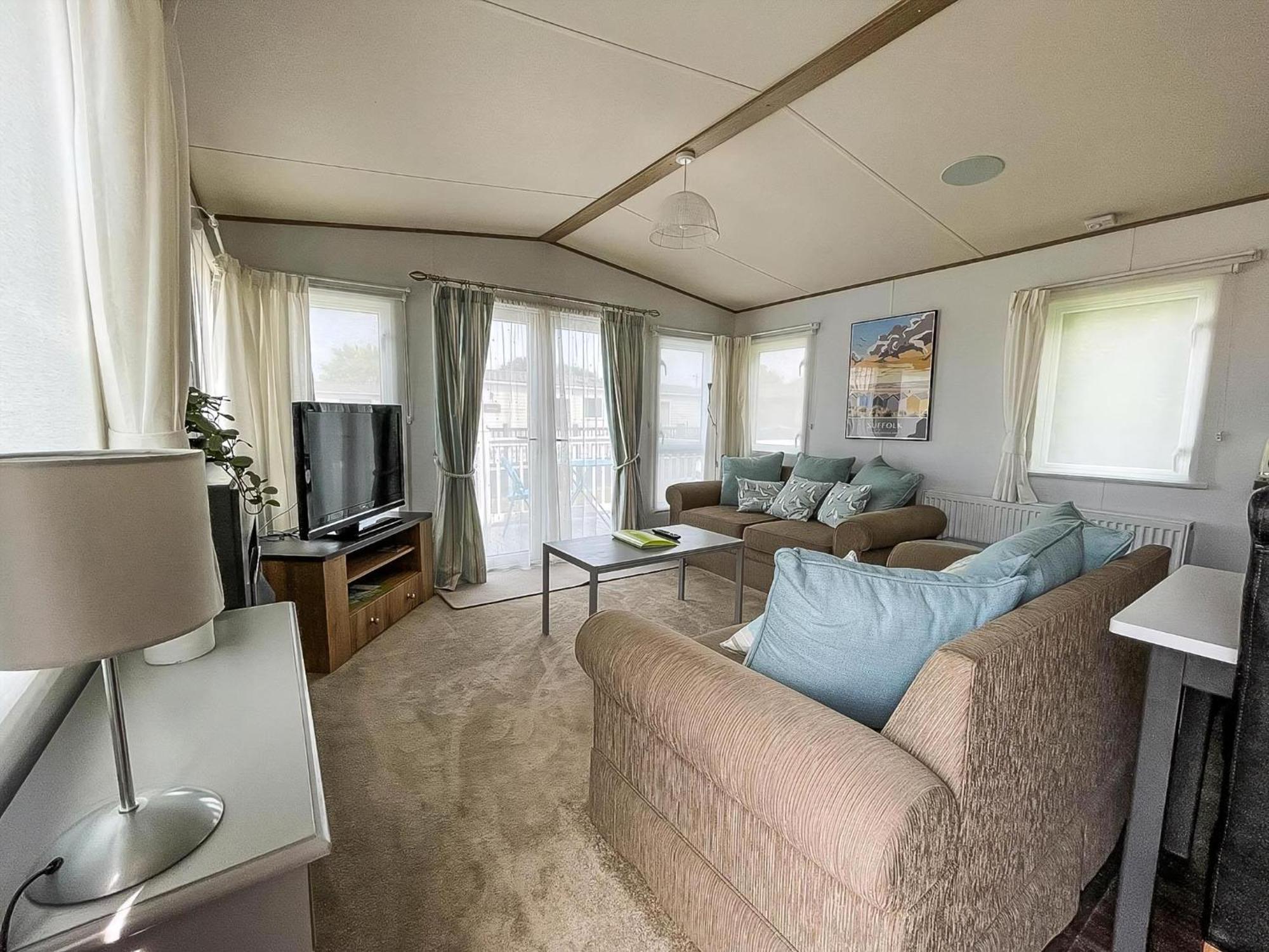 Beautiful Caravan With Decking At Carlton Meres Holiday Park, Suffolk Ref 60022M Saxmundham Kültér fotó