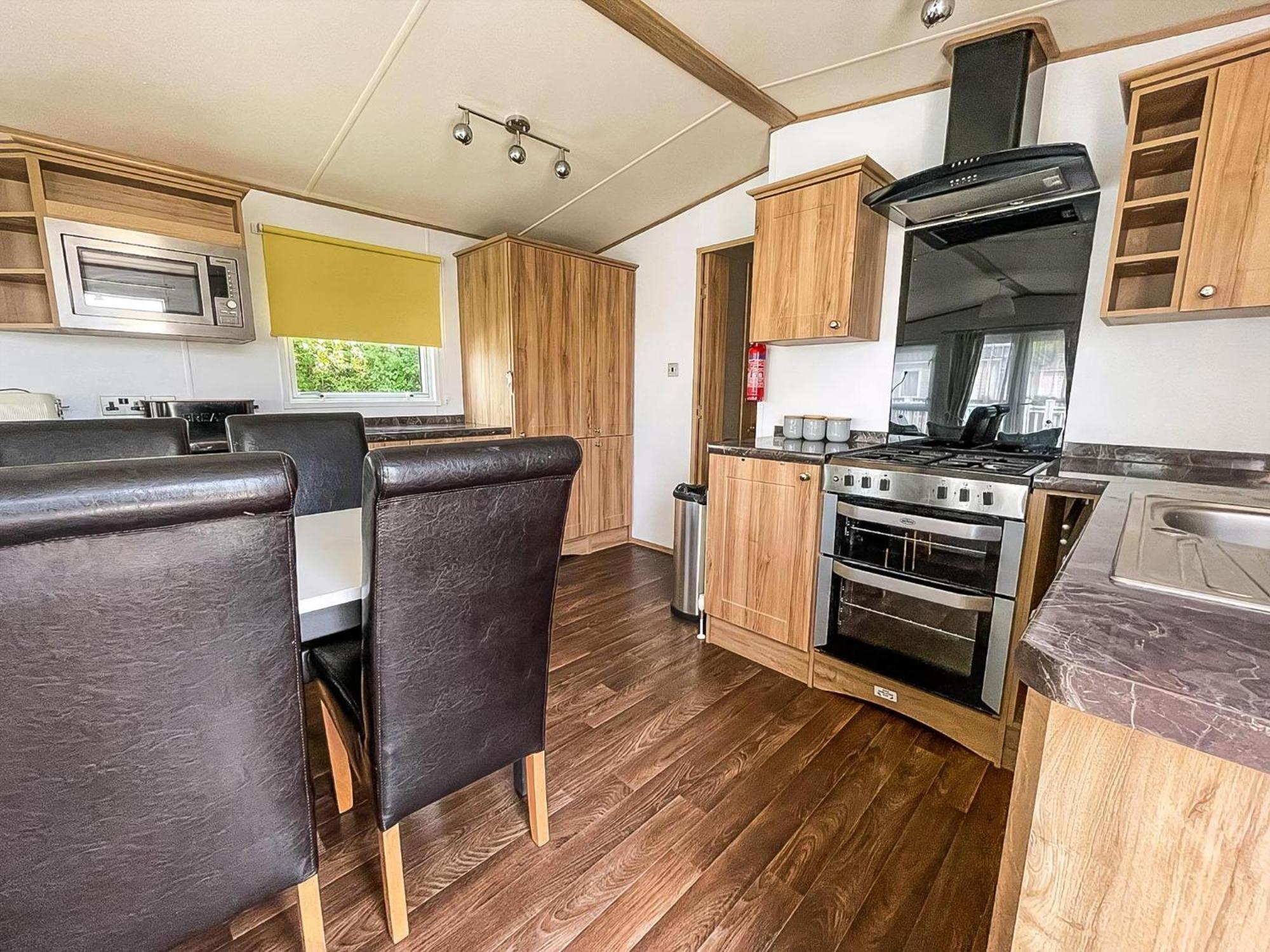 Beautiful Caravan With Decking At Carlton Meres Holiday Park, Suffolk Ref 60022M Saxmundham Kültér fotó